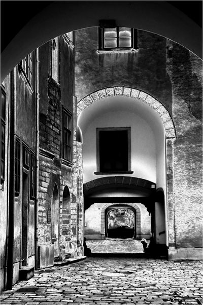 Soffner Gertraude_Durchgang_SW_28 P.