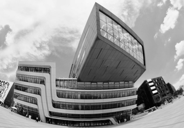 Gamperl Brigitte_WU-Bibliothek_sw_24 P.